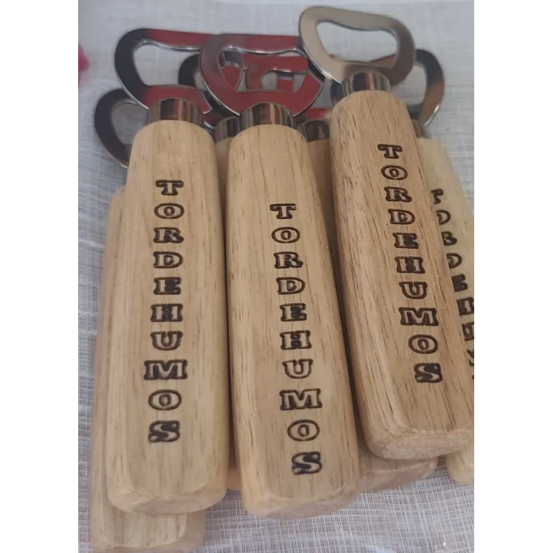 Abrebotellas de Madera Personalizados y Grabados
