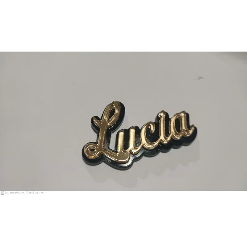 Marcasitios Metacrilato Personalizados - Nombre en Relieve