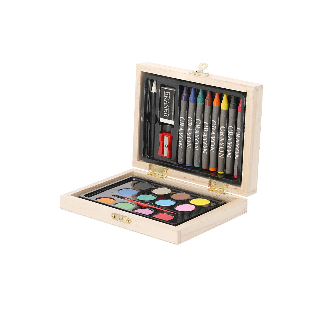 Set de pintura infantil en caja de madera abierta con crayones y acuarelas